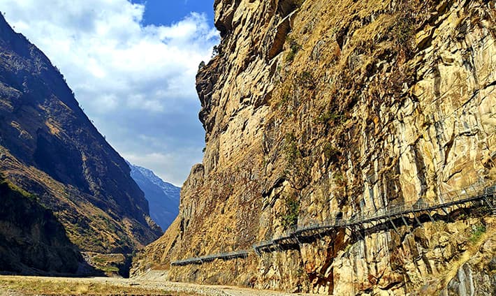 cantilever-bridge-to-jagat